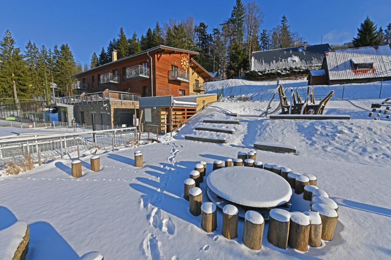 Hotel Jirinka Долні-Морава Екстер'єр фото