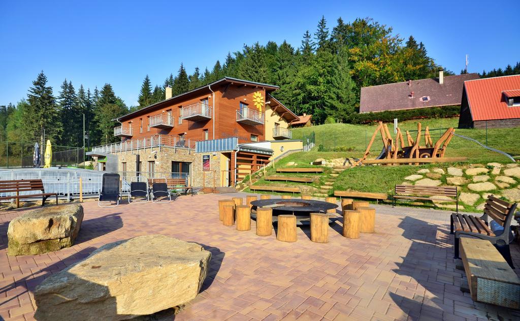 Hotel Jirinka Долні-Морава Екстер'єр фото