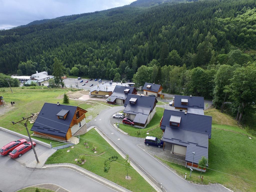 Hotel Jirinka Долні-Морава Екстер'єр фото